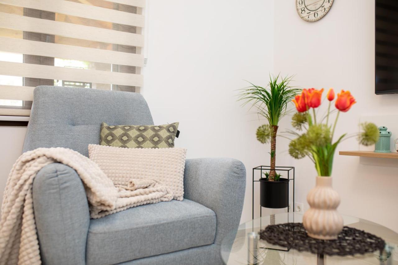 Apartman "Ela" Нивице Экстерьер фото