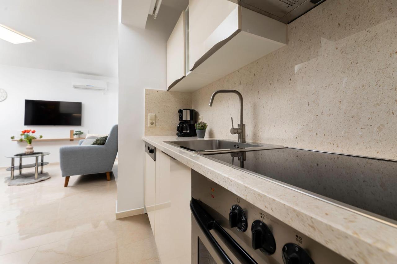 Apartman "Ela" Нивице Экстерьер фото
